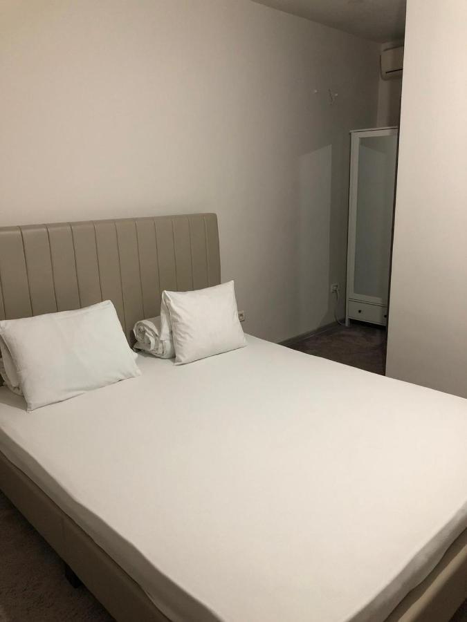 Hotel Cosmin Арад Экстерьер фото