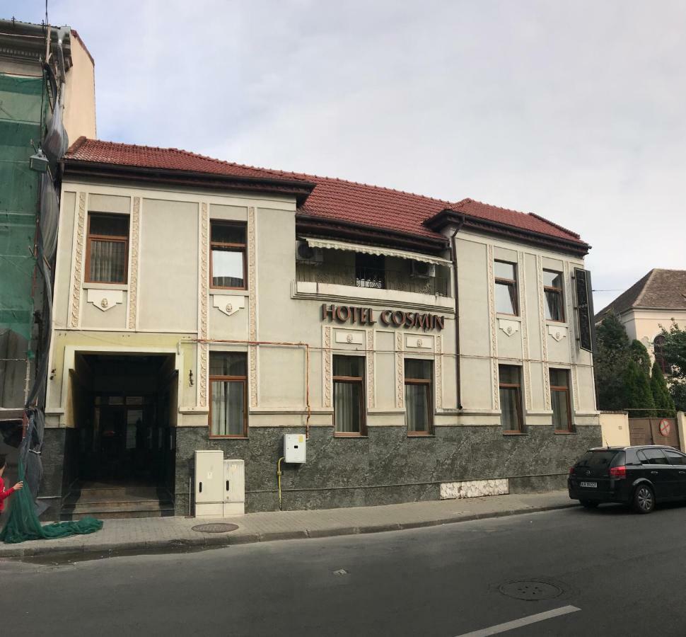 Hotel Cosmin Арад Экстерьер фото